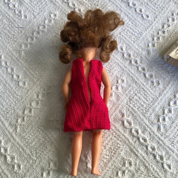 VTG 1960s Ideal “Pepper” Tammy-Family Doll 9″ orig. dress handmade floral skirt - Picture 4 of 12